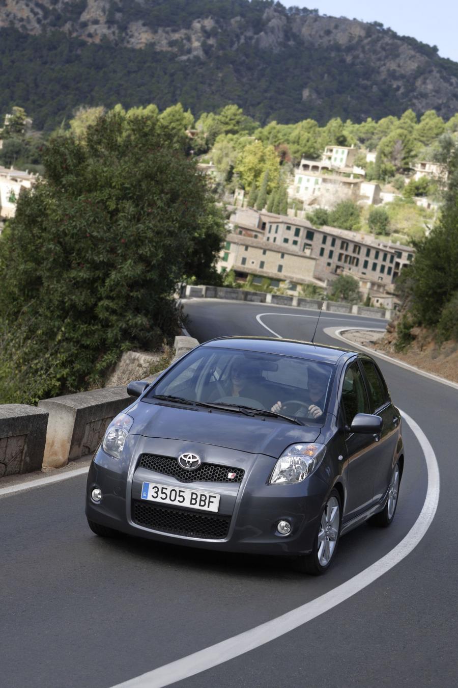  Toyota Yaris TS 2007 года  (фото 36 из 89)